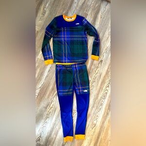 North Face New without tags, boys to thermals, layers, size 14/16, XL, winter
